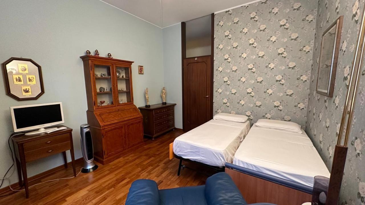 Dehomes - Two Bedrooms, Terrace, Wi-Fi, Tram To Centre & Rho Fiera มิลาน ภายนอก รูปภาพ